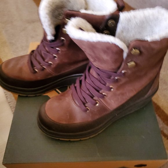 Muck Boot Waterproof Leather - Brown Liberty Wedge Boot - Picture 5 of 9